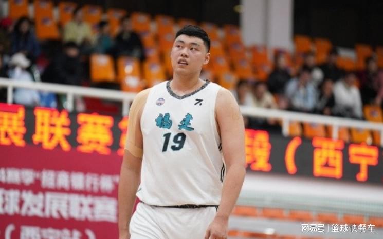 尼克斯五虎最贵球星卡：布朗森破纪录