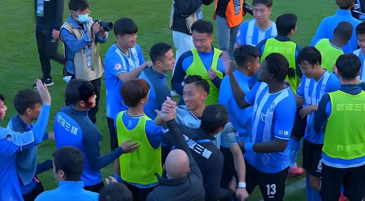 北青谈C罗：捧不捧杯都已不再重要，传奇早已铸就