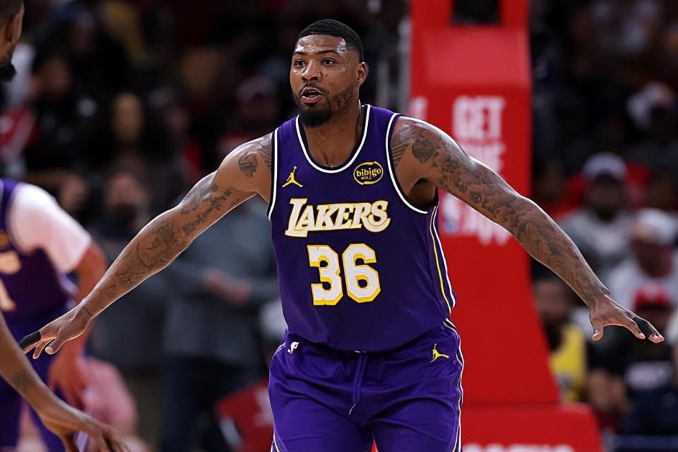 杨瀚森NBA关键节点:开拓者11月3日前决定 是否执行第3年球队选项